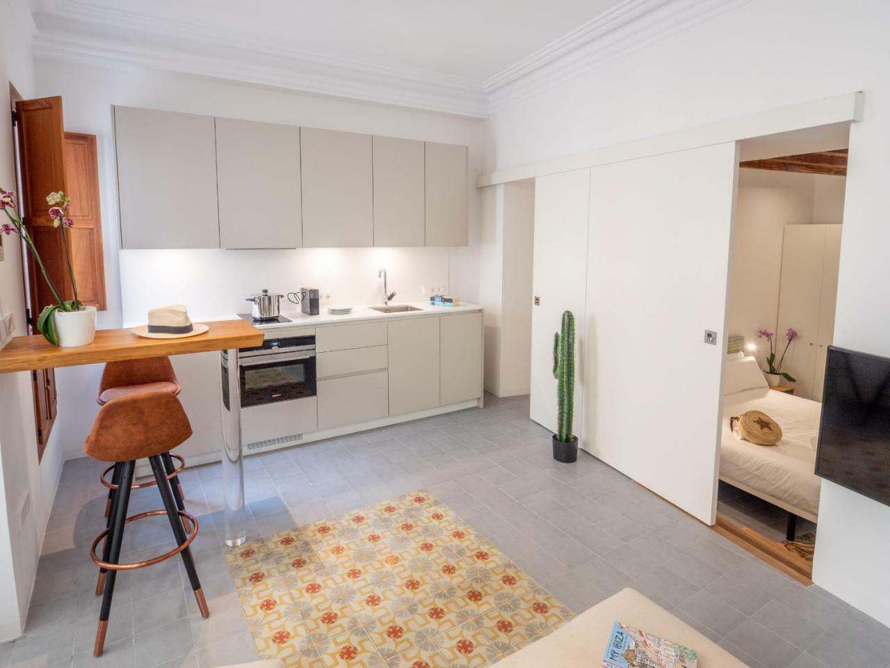Es Palauet Brandnew One Suite Apartment In Ibiza Center Eksteriør billede