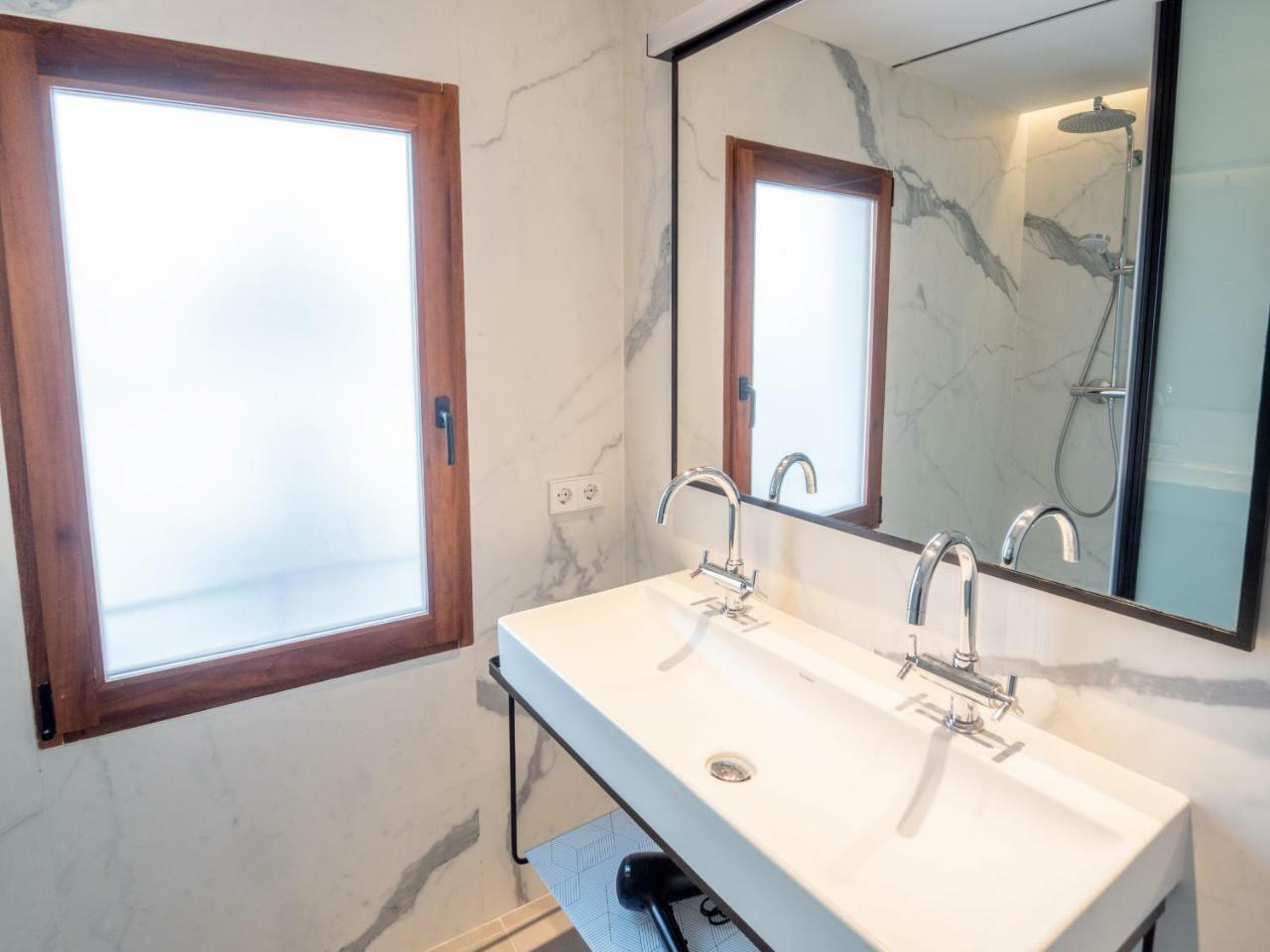 Es Palauet Brandnew One Suite Apartment In Ibiza Center Eksteriør billede
